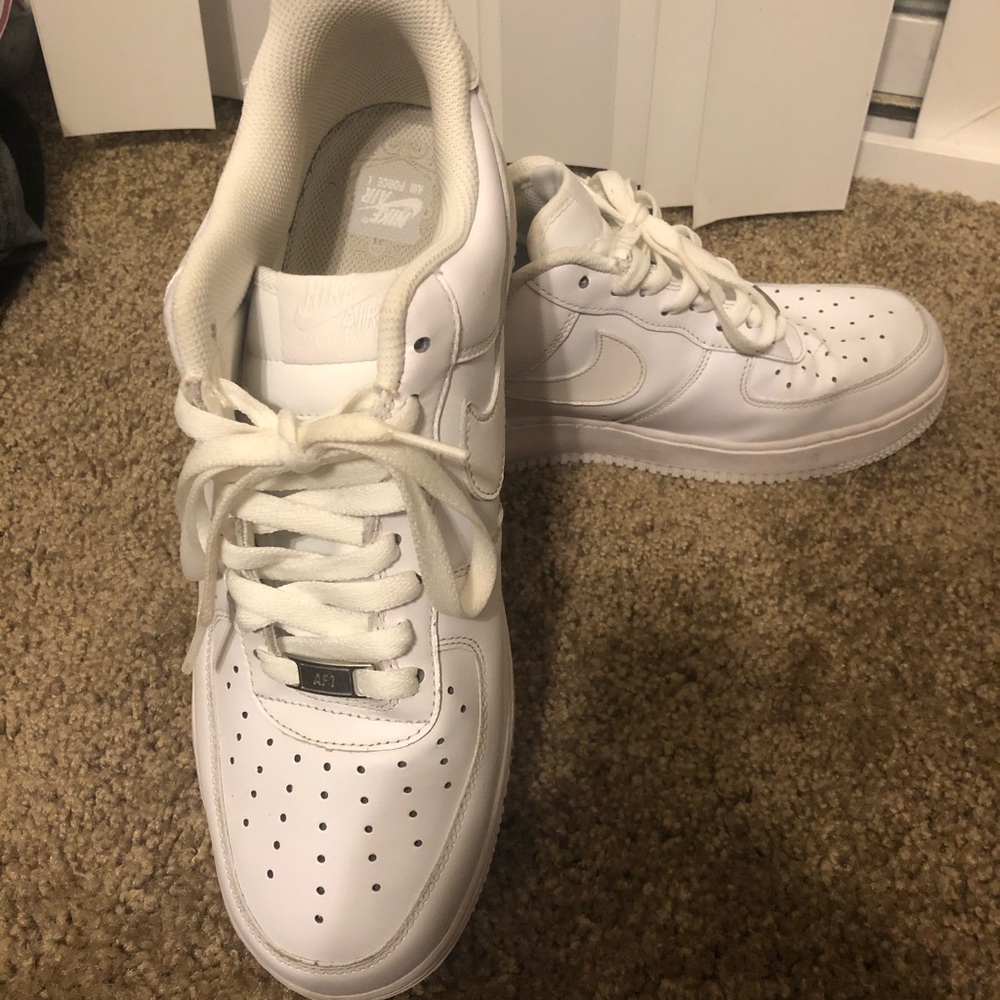 NIKE AIR FORCE 1